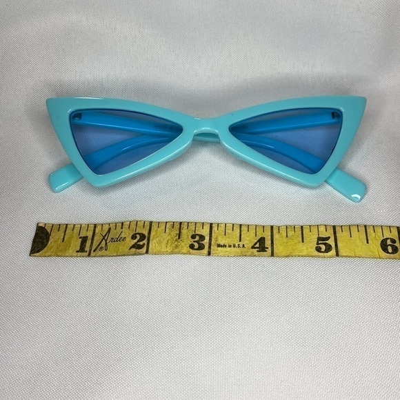 BLUE SUNGLASSES W/FREE CASE ✨✨✨ - Picture 2 of 7